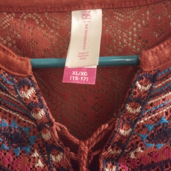 Tank top - Picture 2 of 3